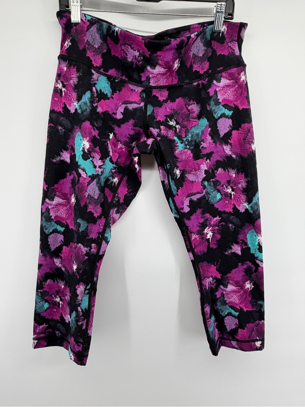 lululemon athletica Purple Floral Print Capri Leggings